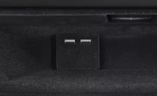 Glovebox Charging Station | Model Y 2025+, 3 2024+